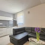 Apartment Kascuni *