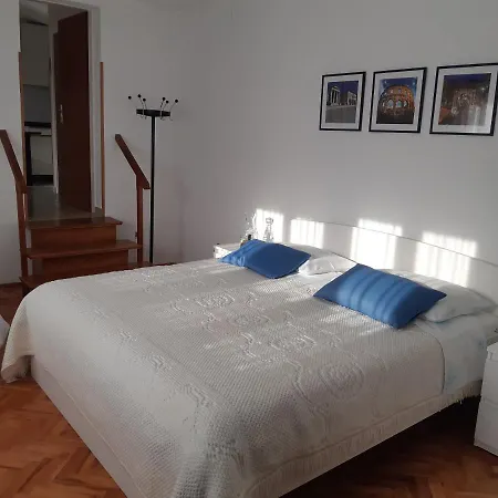 Kascuni Apartmán *