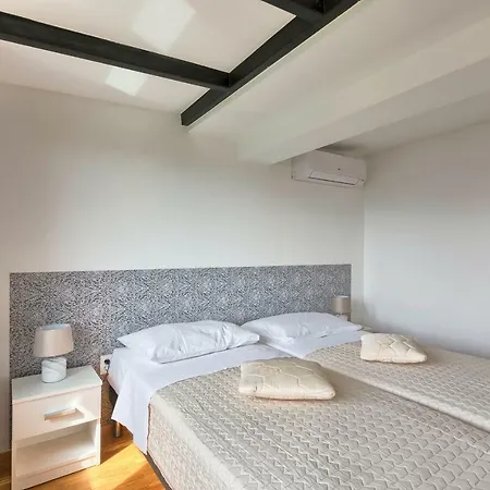 Kascuni Apartmán *
